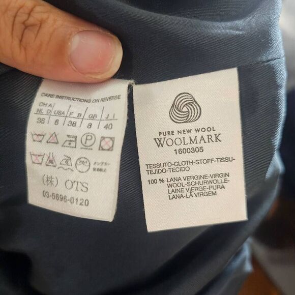 Max Mara Black Virgin Wool Two Button Blazer Coat Size 6 - Picture 7 of 7